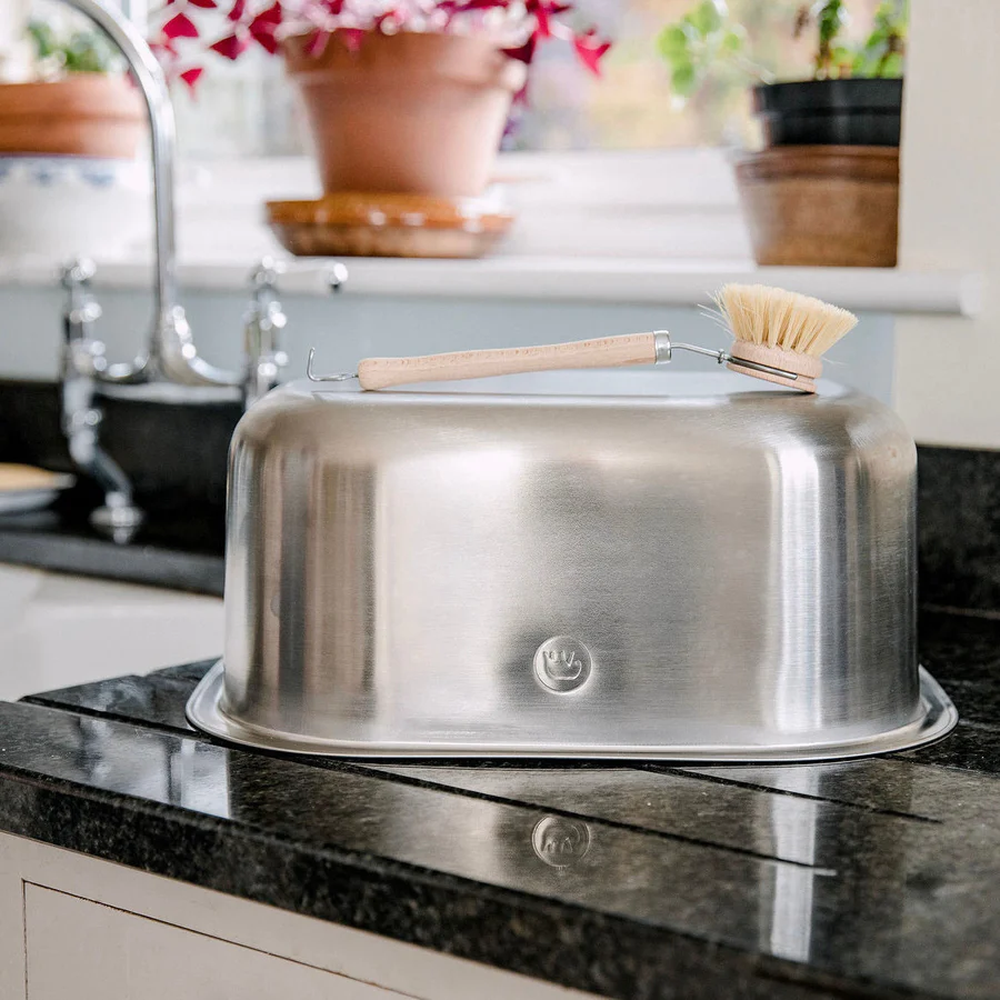 a quality stainless steel washing-up bowl