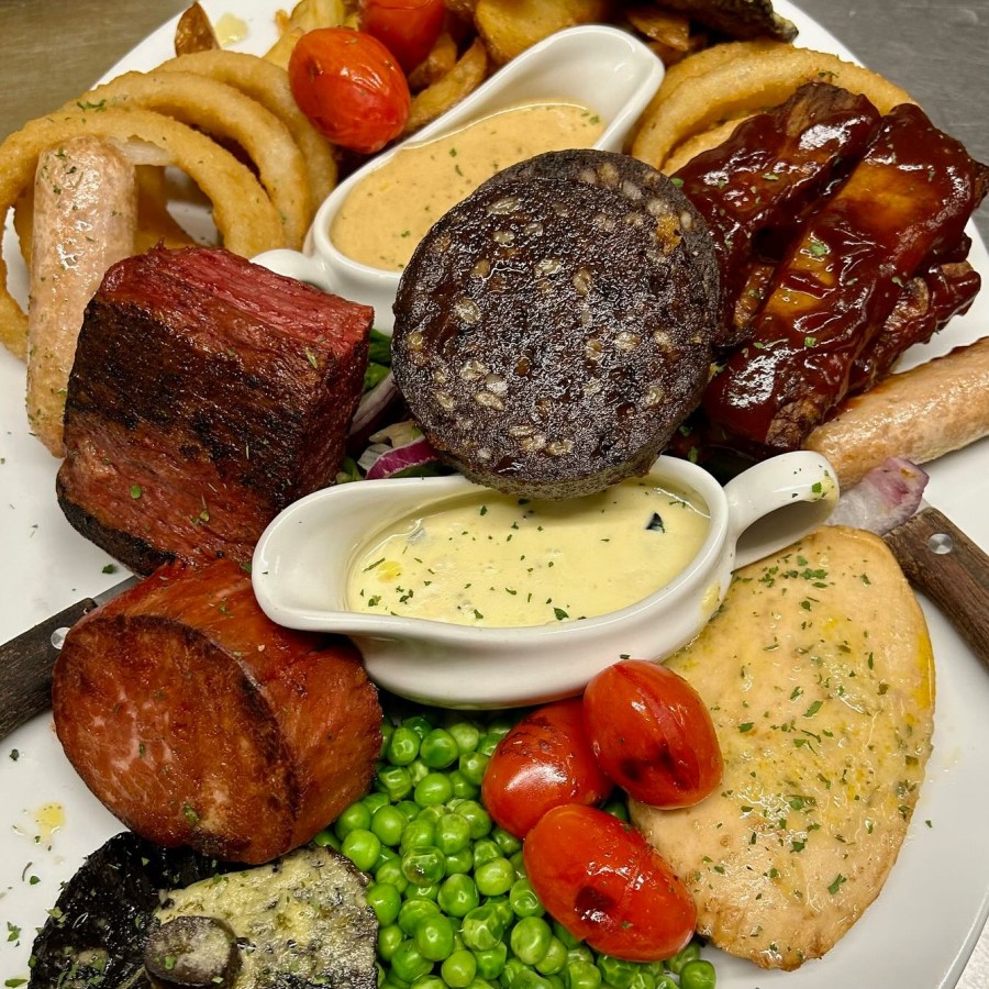 enjoy a (vegan) roast dinner at the pub