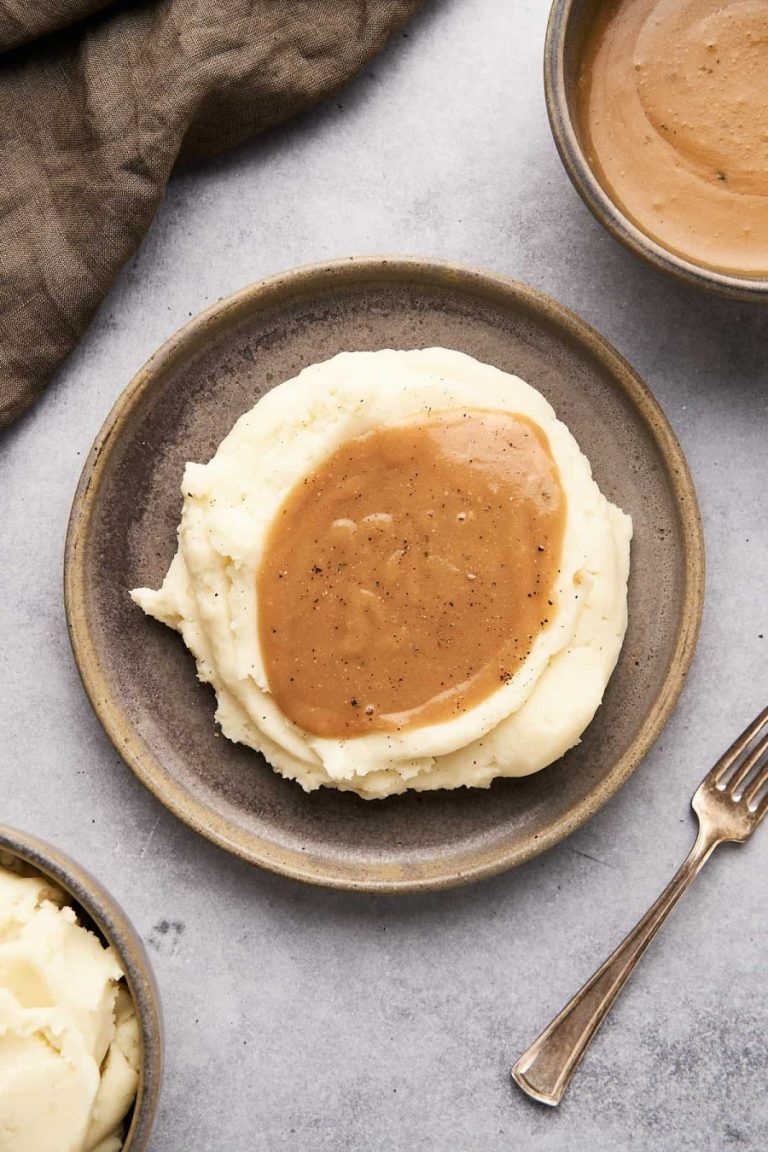 easy 15-minute vegan gravy