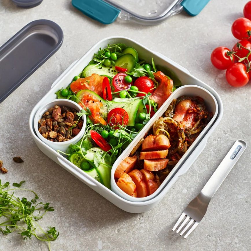 reusable lunch box with sauce pot