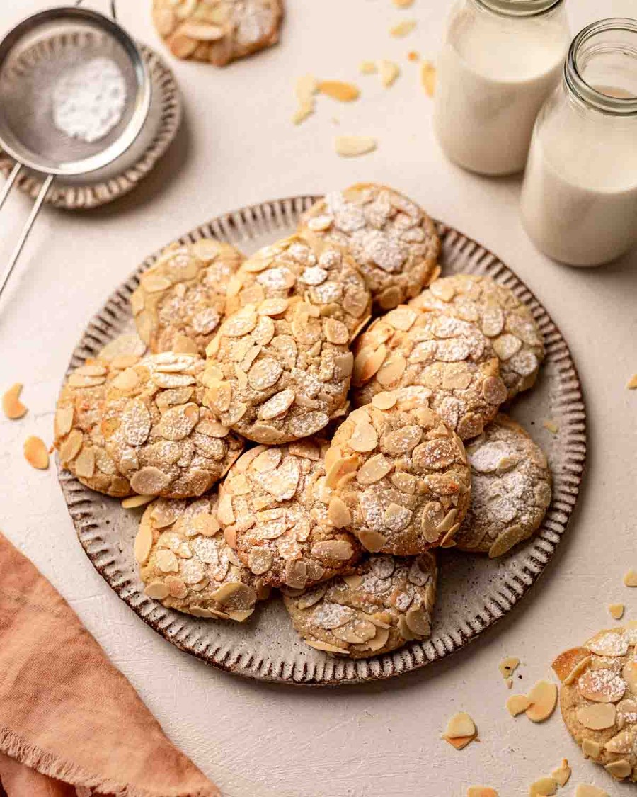 vegan almond cookies