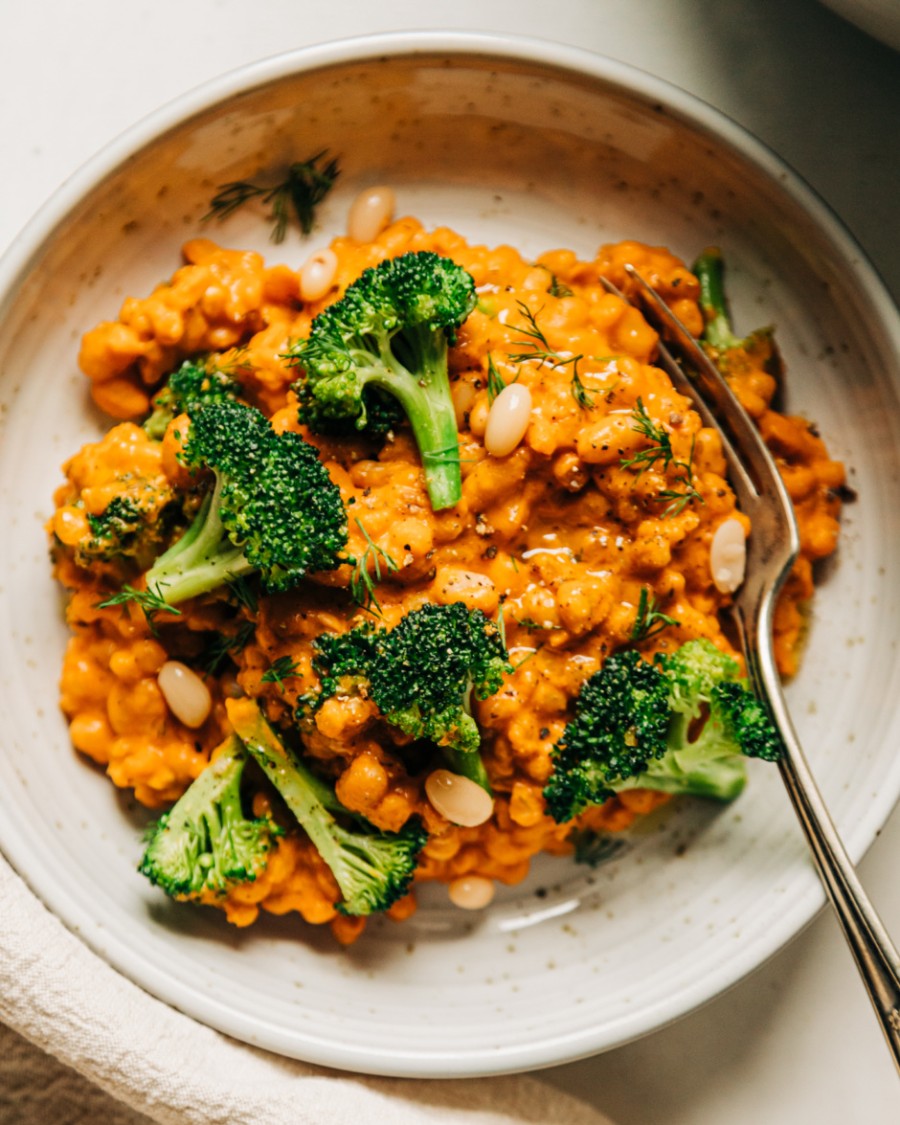 vegan cheesy broccoli and white beans