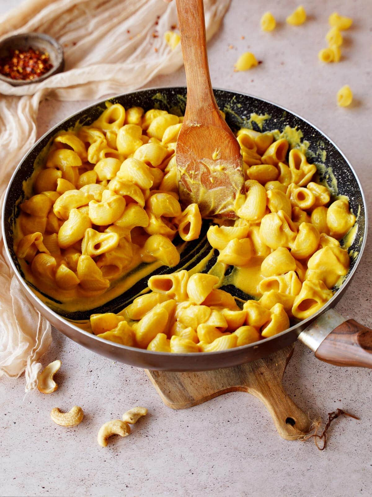squash vegan mac and cheese