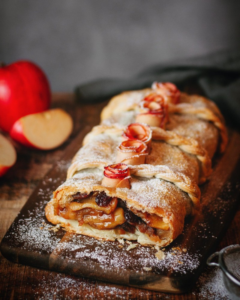 vegan apple strudel