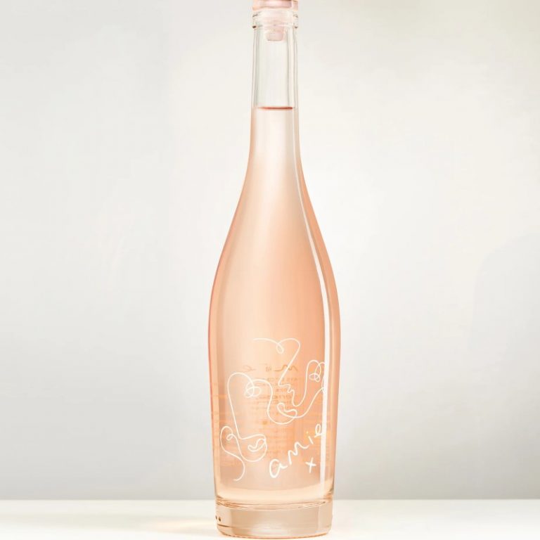 Amie organic wine