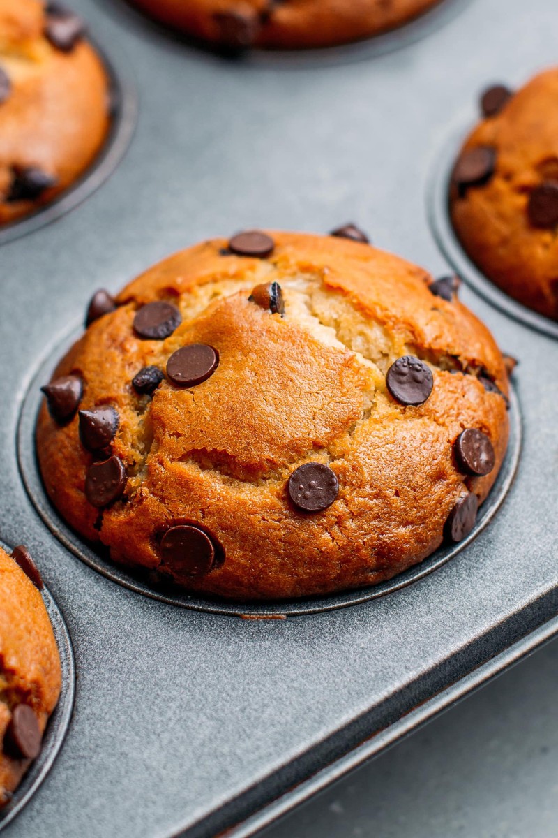 vegan choc chip muffins