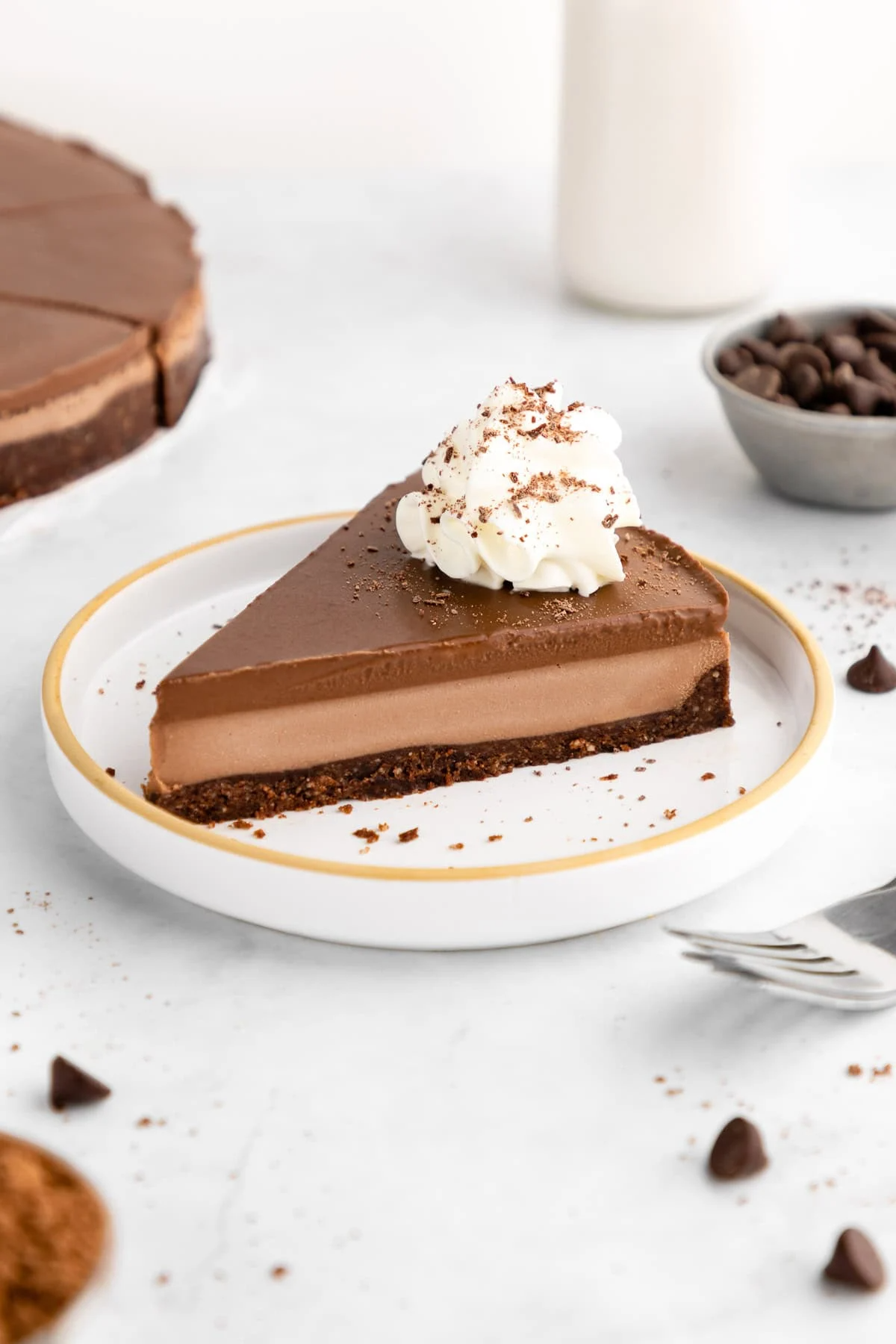 no-bake vegan chocolate cheesecake