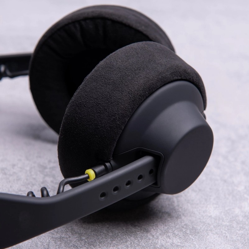 wireless headphones