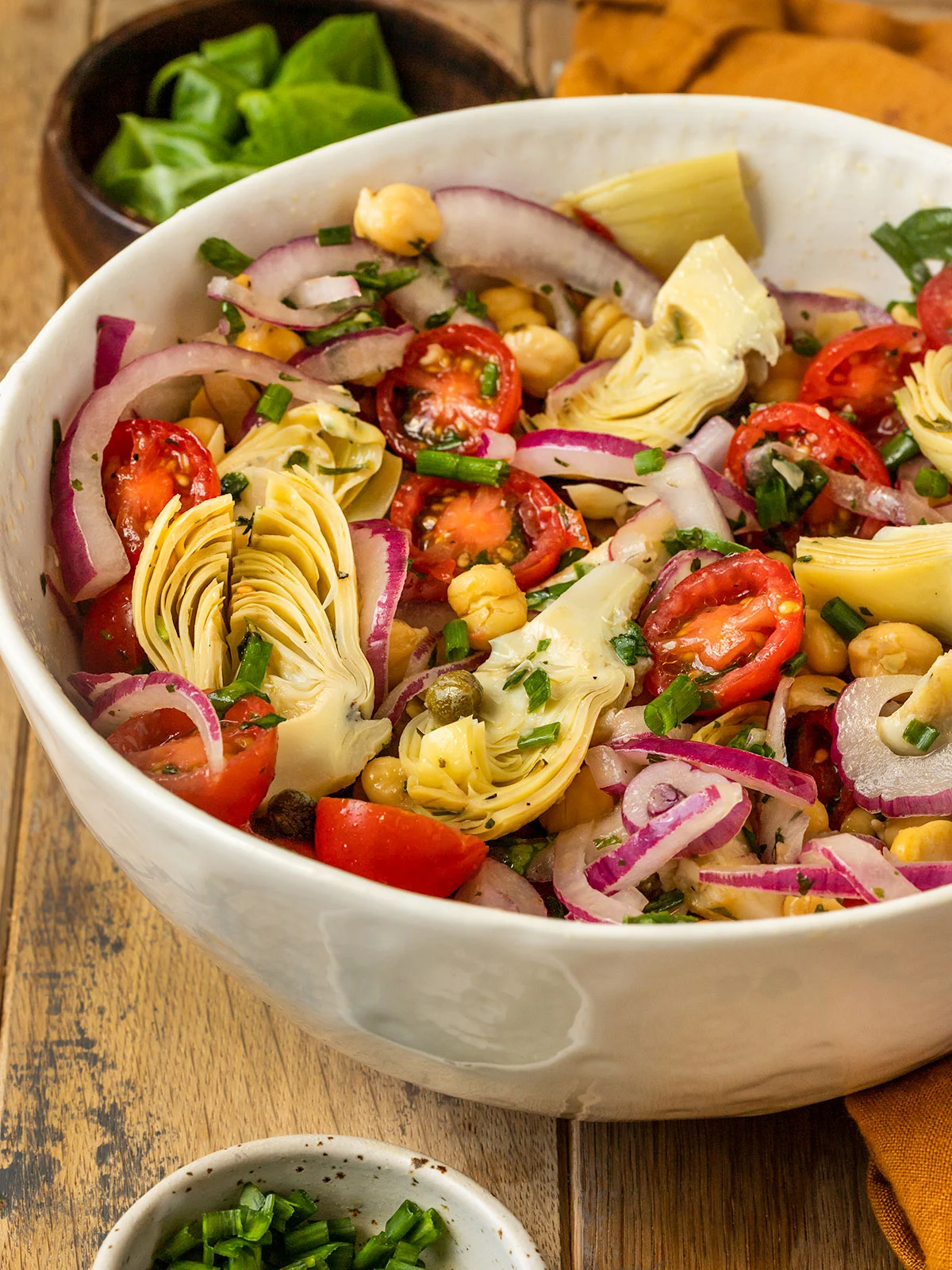 tomato artichoke salad with chickpeas