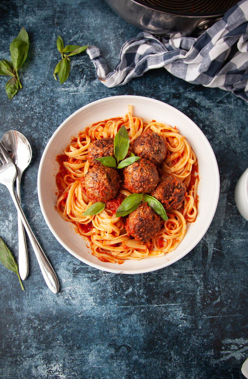 spaghetti with vegan meatballs