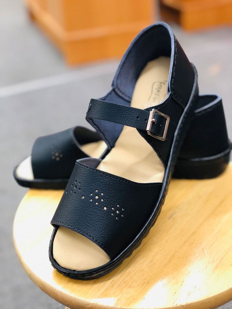 Freerangers vegan sandals