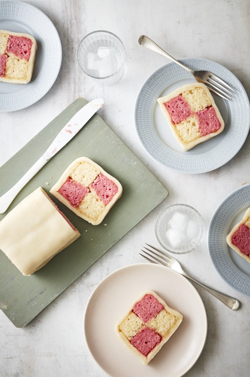 vegan battenberg cake