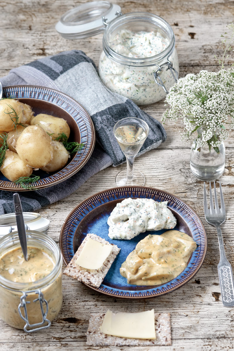 vegan herring in mustard sauce