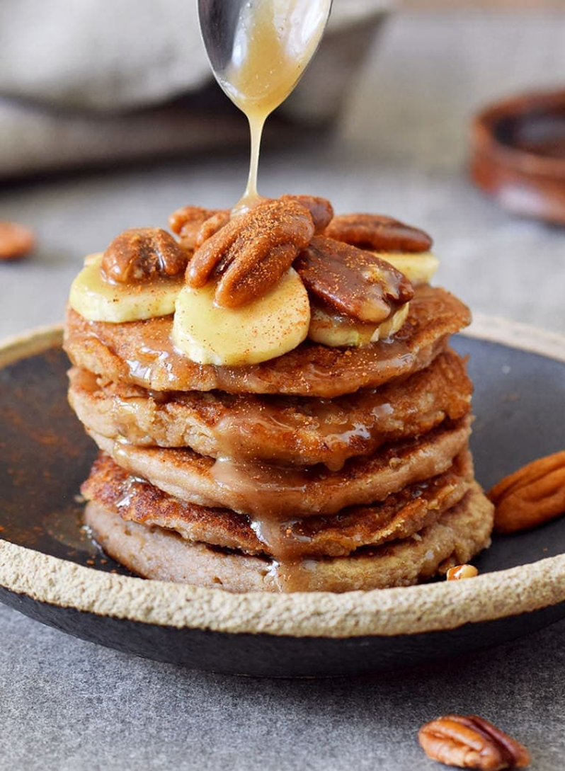 banana oat pancakes