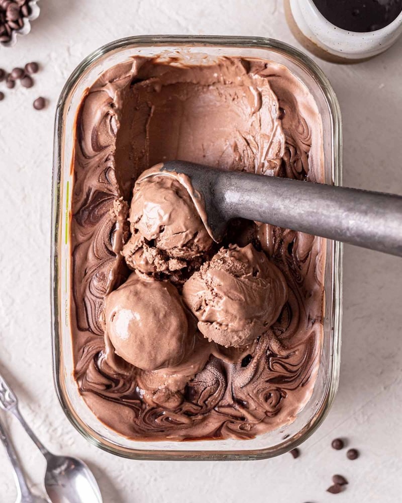 vegan chocolate ice cream