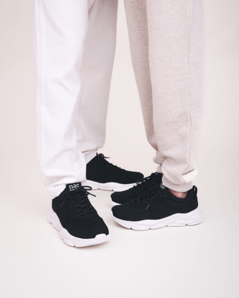 NAE vegan sneakers
