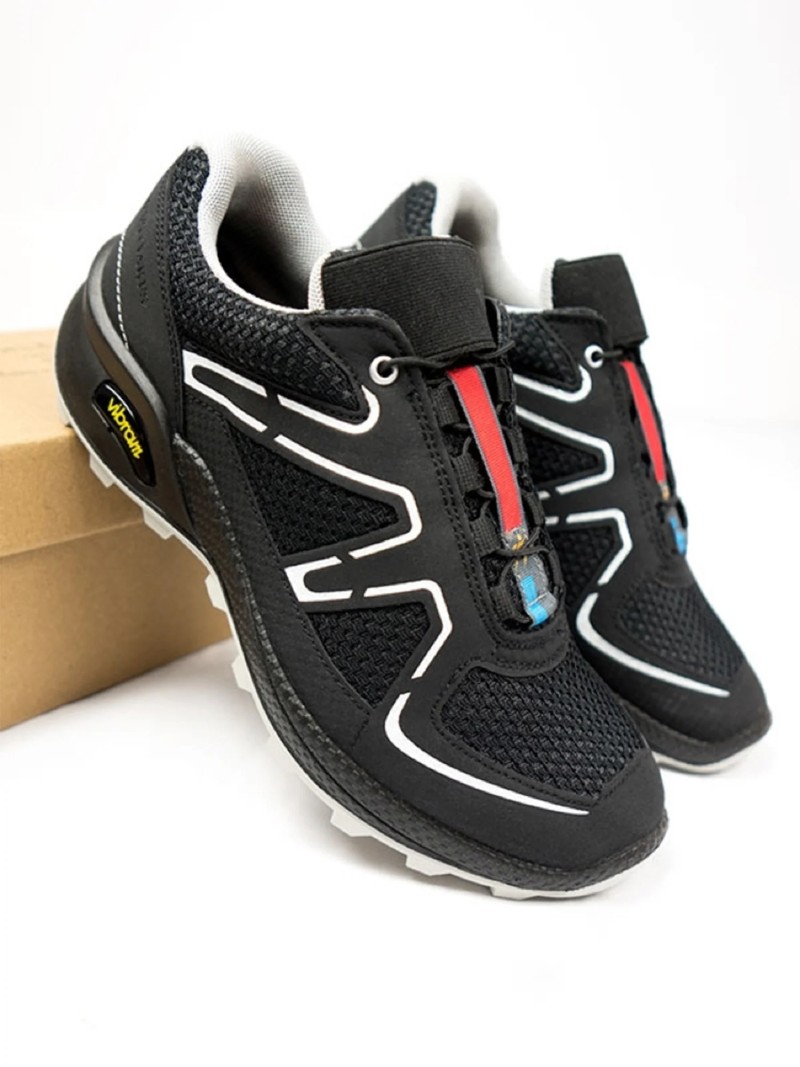 Fiona Oakes running shoes