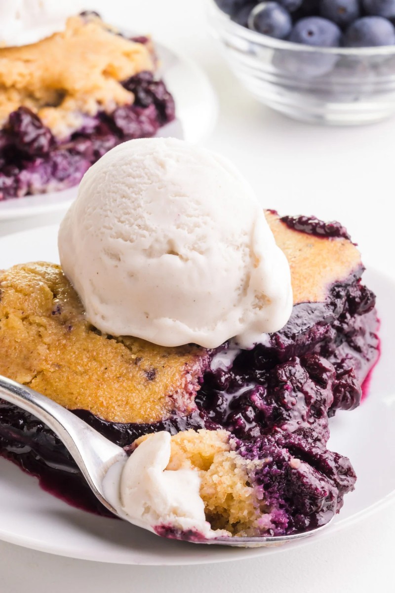 vegan blueberry cobbler