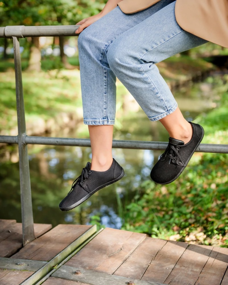 Ahinsa black sneakers