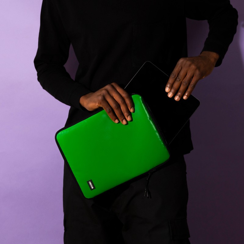 Unbegun laptop sleeve