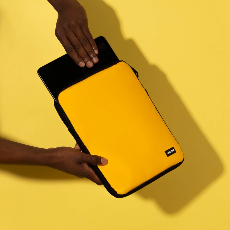 Unbegun laptop sleeve
