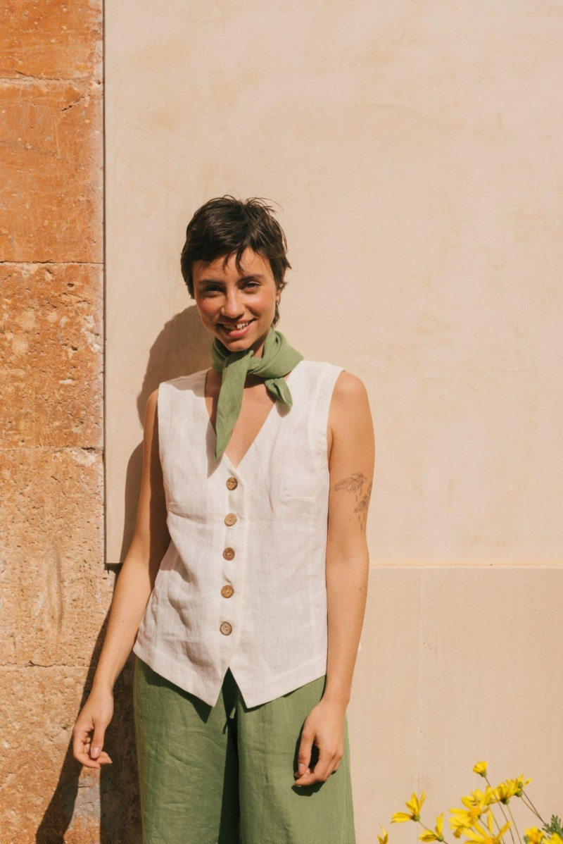 linen button vest