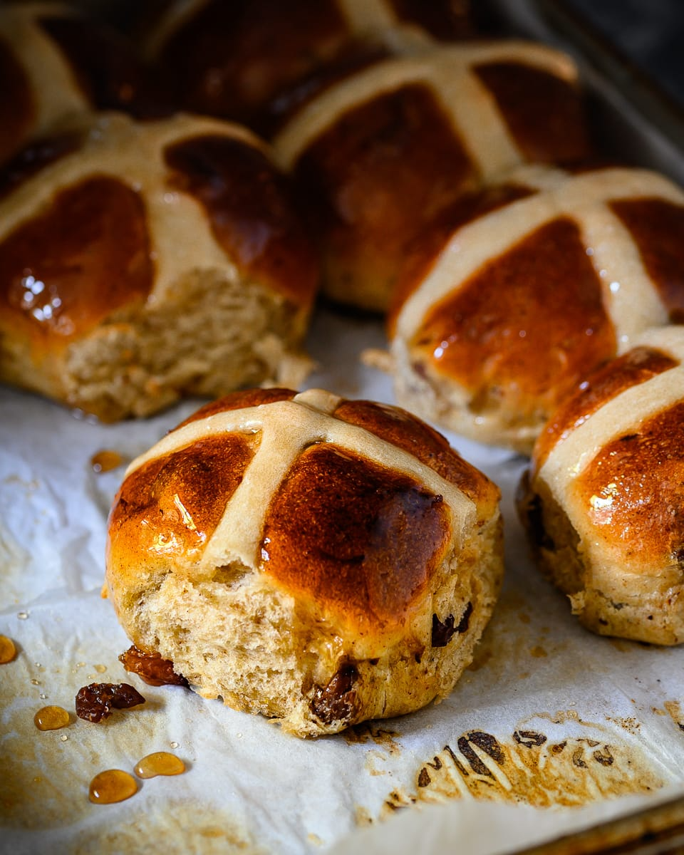 vegan hot cross buns