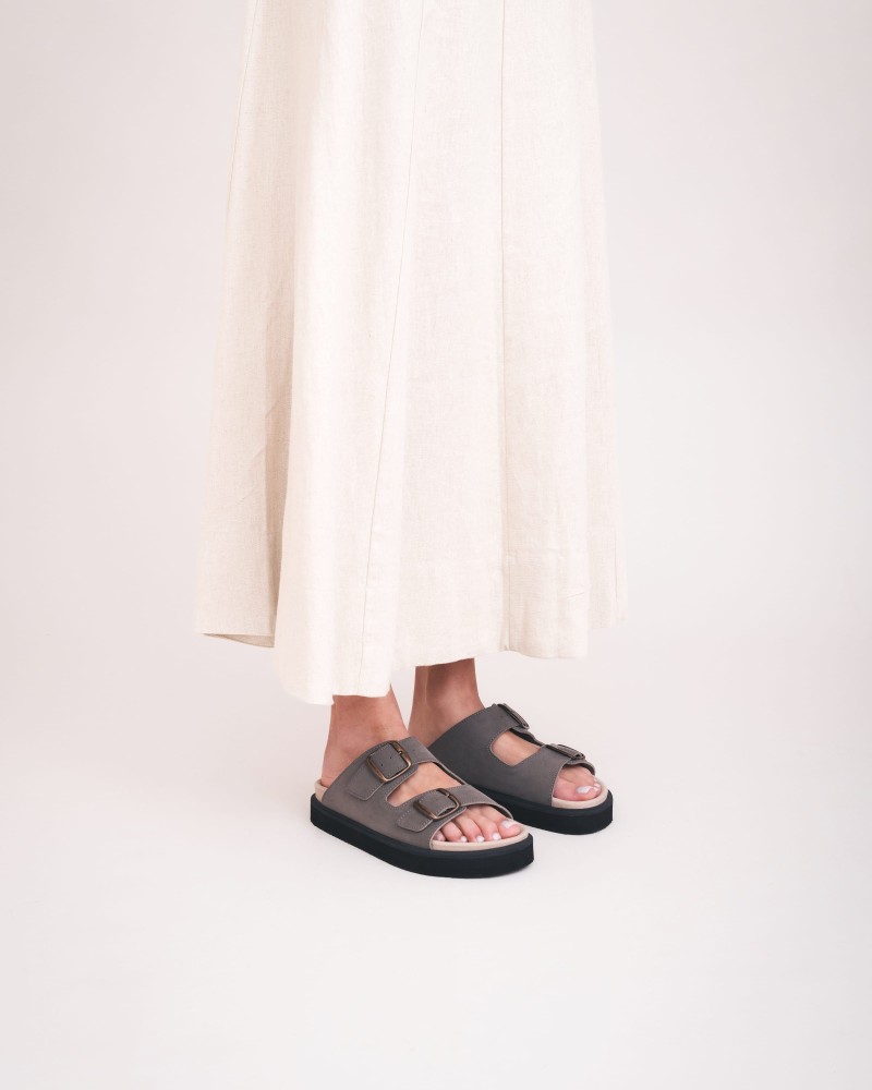 NAE vegan Darku sandals