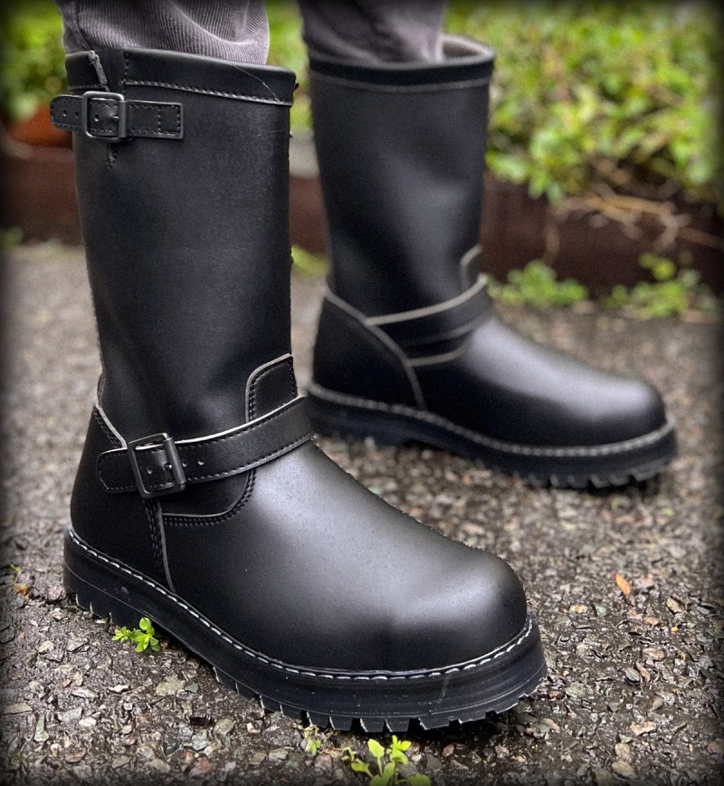 vegan engineer boots